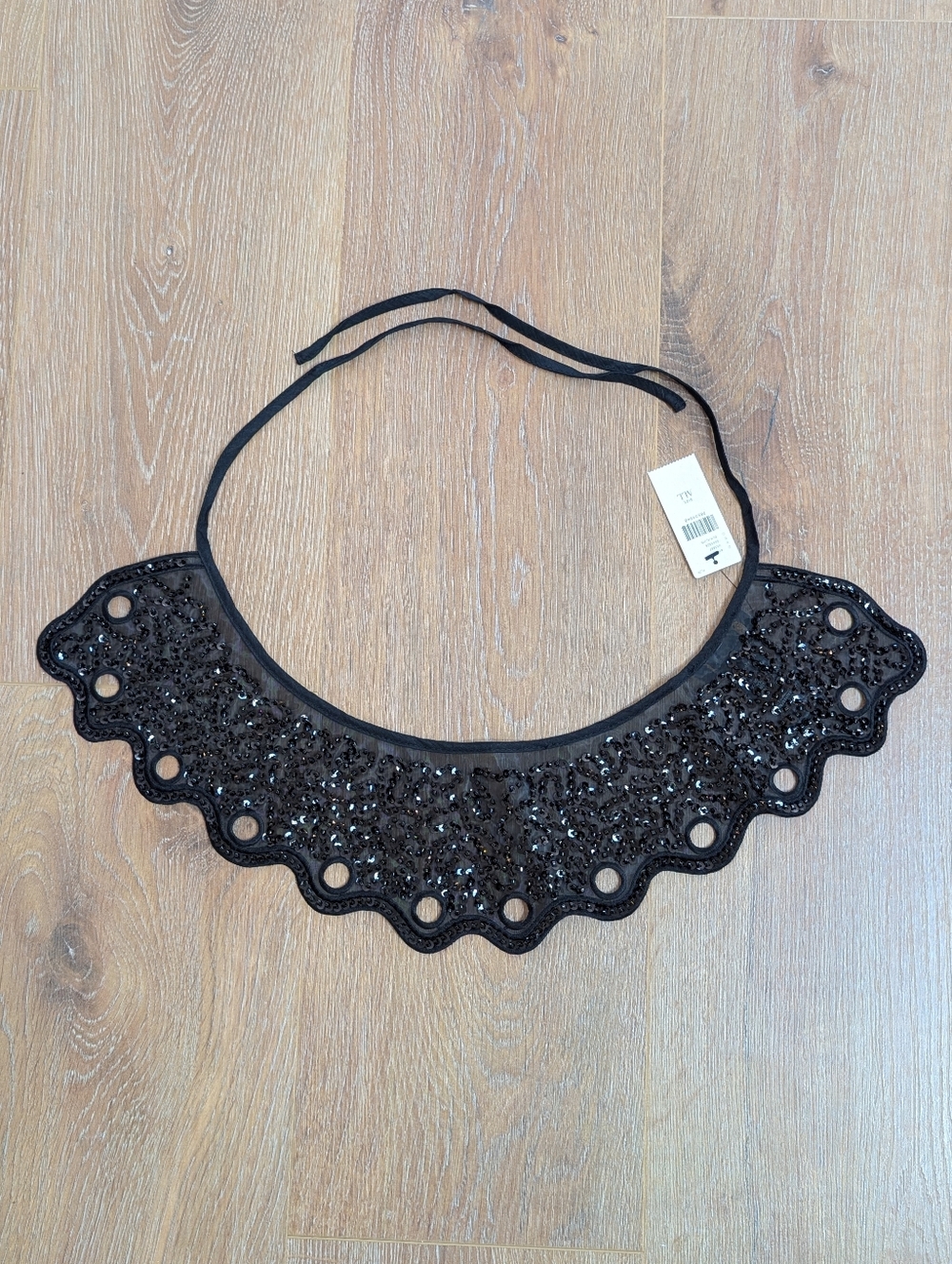 NWT Anthropologie Beaded Collar Fabric Necklace - Picture 2 of 4